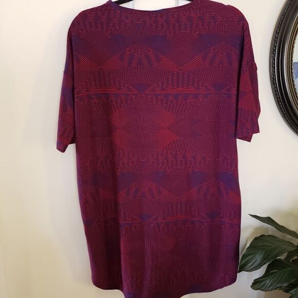 LuLaRoe Simply Comfortable Hi Low Patterned Top - Picture 7 of 7